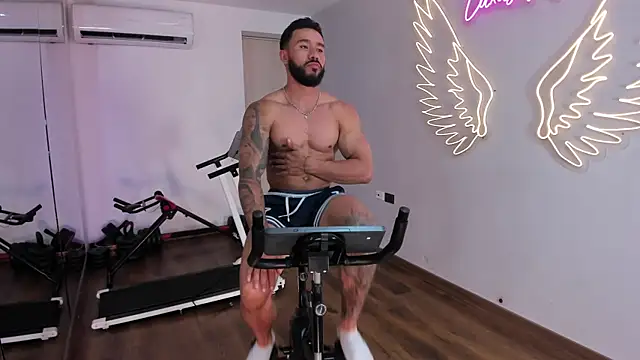 Snapshot of Axel_power_ chatting on 05/08/26, 03:34 Axel power online show from 05/08/26, 03:34