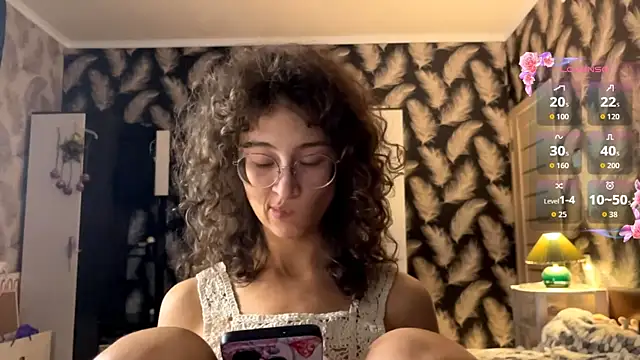 CurlyWinx online show from 05/09/26, 07:19