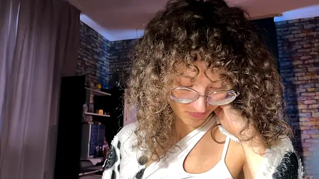 CurlyWinx online show from 05/27/26, 05:48
