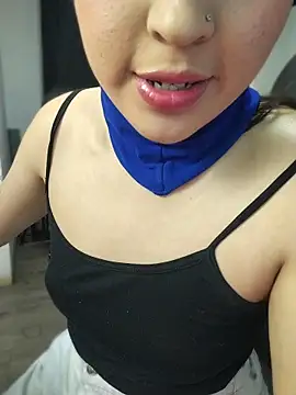 Snapshot of Lubnna chatting on 05/27/26, 11:35 Lubnna online show from 05/27/26, 11:35