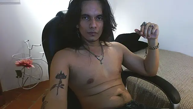 Snapshot of crow_john chatting on 05/07/26, 07:19 crow john online show from 05/07/26, 07:19