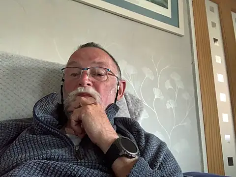 Moonraker64 online show from 05/05/26, 07:00