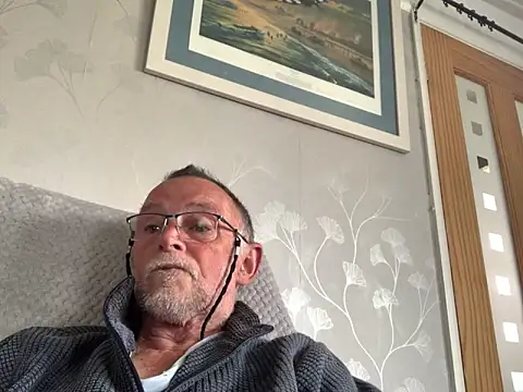 Moonraker64 online show from 05/17/26, 02:24