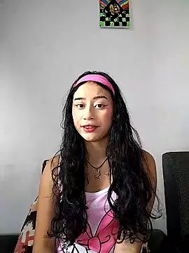L0lita Emi12 online show from 05/15/26, 01:07