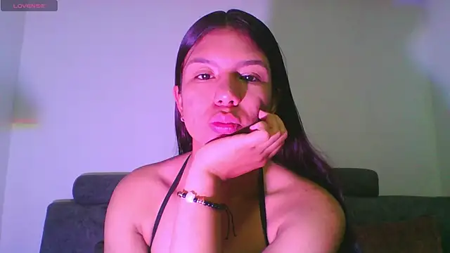 Snapshot of FernandaHils chatting on 05/05/26, 12:57 FernandaHils online show from 05/05/26, 12:57