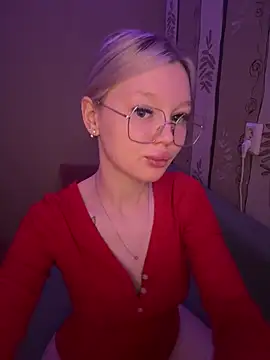 Snapshot of Velvet_Doll_ chatting on 05/11/26, 04:07 Velvet Doll online show from 05/11/26, 04:07