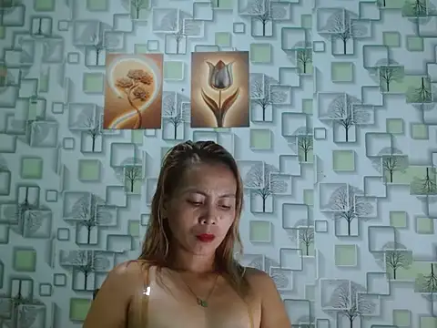 Snapshot of Sweet_Crystal69 chatting on 05/10/26, 06:46 Sweet Crystal69 online show from 05/10/26, 06:46