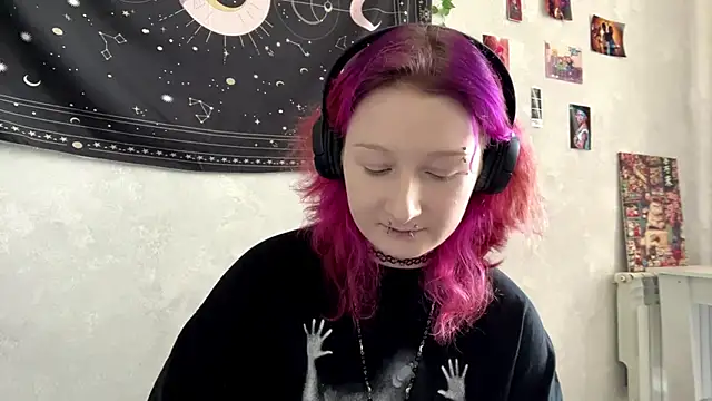 Playful Vi online show from 05/12/26, 07:16