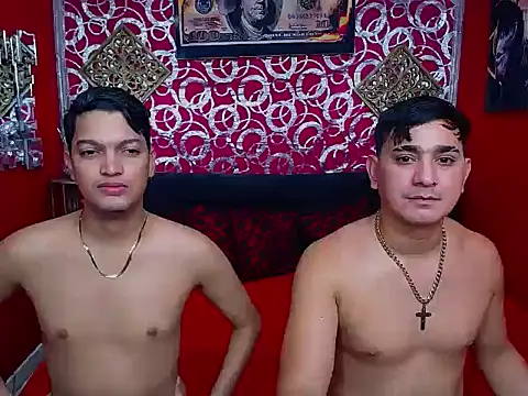 COUPLEFRIENDBAREBACK online show from 05/09/26, 07:19
