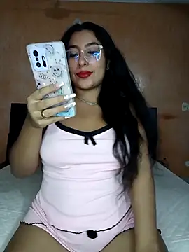 Snapshot of Ela_tyson chatting on 05/07/26, 01:55 Ela tyson online show from 05/07/26, 01:55