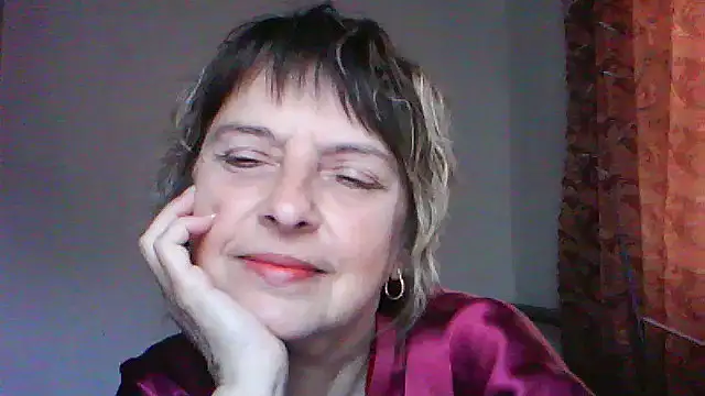 Snapshot of ElizabethGorden chatting on 05/05/26, 03:03 ElizabethGorden online show from 05/05/26, 03:03