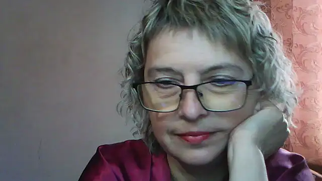 ElizabethGorden online show from 06/15/26, 05:42