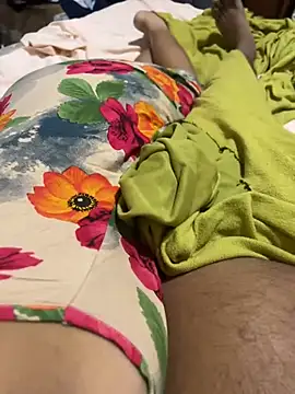 lovelycouple3 online show from 07/04/26, 03:13