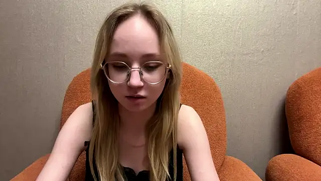 MableBelnap online show from 05/10/26, 08:14