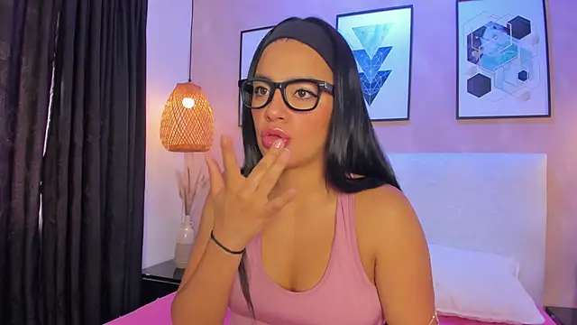 Hilaryportman149 online show from 05/06/26, 12:43