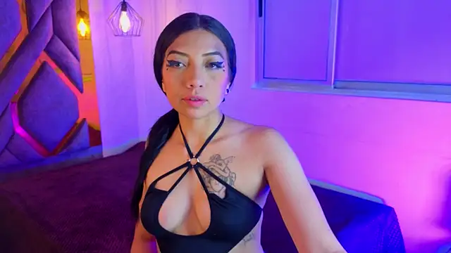 Ey Im simone  online show from 06/01/26, 12:29