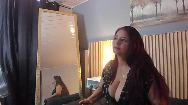 Snapshot of rosse_m1 chatting on 05/09/26, 12:32 rosse m1 online show from 05/09/26, 12:32