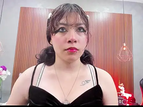 Snapshot of Cybercore_Shy chatting on 05/12/26, 11:40 Cybercore Shy online show from 05/12/26, 11:40