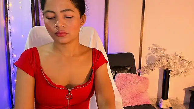 EmmaRay3 online show from 06/03/26, 10:51