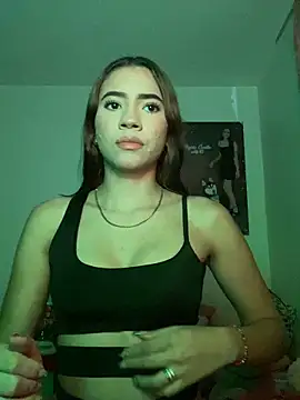 Snapshot of __alissha chatting on 05/05/26, 05:48 alissha online show from 05/05/26, 05:48