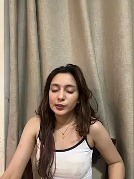 Lilywant online show from 06/24/26, 03:55