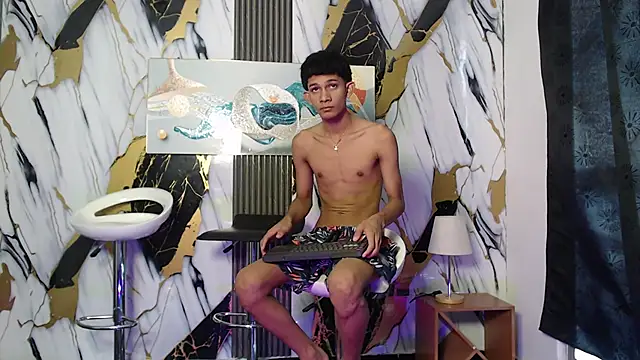 TWINKS BOYSX online show from 05/10/26, 02:11