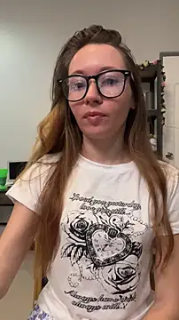 Mini girl do it better online show from 05/25/26, 11:55