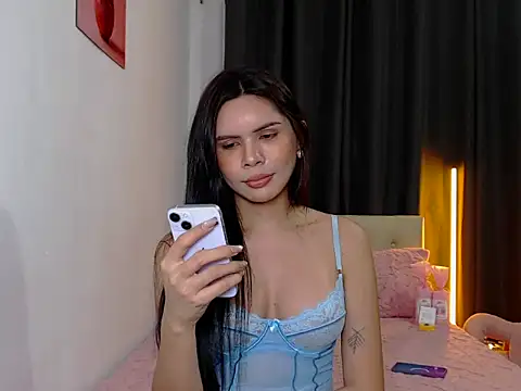 Alexandra Kenn online show from 06/10/26, 09:52