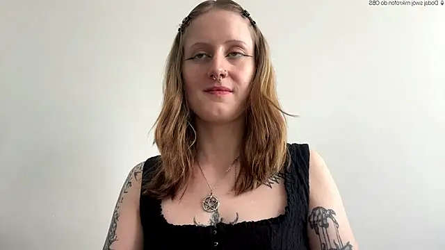 LaraLovely online show from 06/04/26, 12:33