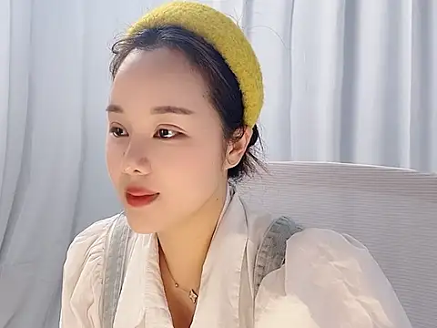 Snapshot of Qingqing19 chatting on 05/11/26, 02:28 Qingqing19 online show from 05/11/26, 02:28