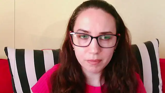 Snapshot of EmilyHotAngel chatting on 06/09/26, 02:17 EmilyHotAngel online show from 06/09/26, 02:17