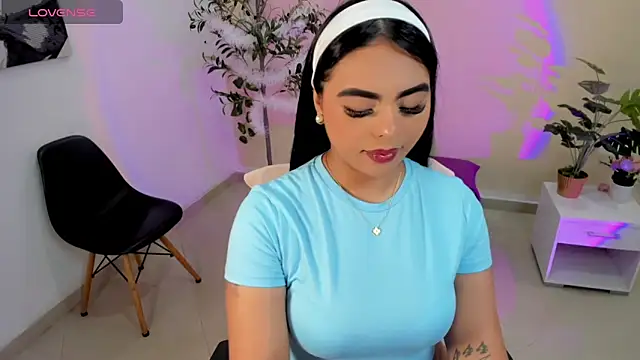 Snapshot of Margot_Robie chatting on 05/09/26, 02:44 Margot Robie online show from 05/09/26, 02:44