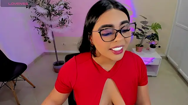 Snapshot of Margot_Robie chatting on 05/11/26, 02:45 Margot Robie online show from 05/11/26, 02:45
