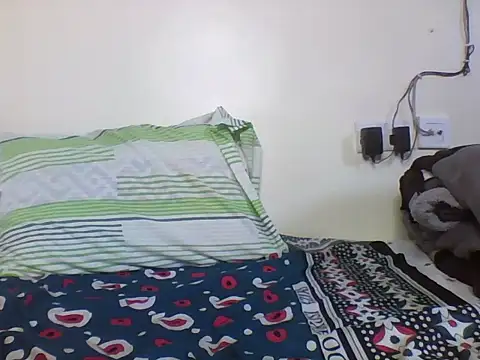 Snapshot of plittle2 chatting on 05/12/26, 12:46 plittle2 online show from 05/12/26, 12:46