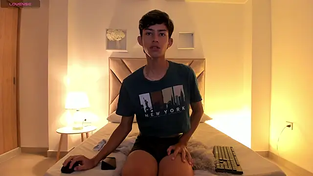 Baby noahtt online show from 06/01/26, 01:57