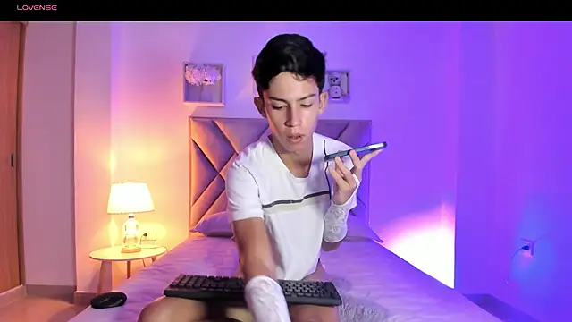 Baby noahtt online show from 06/19/26, 01:26