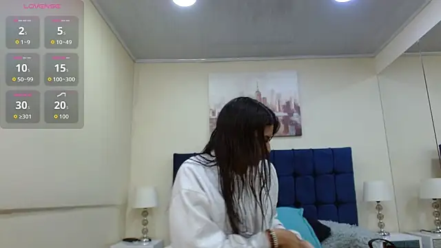 ValerieLyon  online show from 05/28/26, 08:17