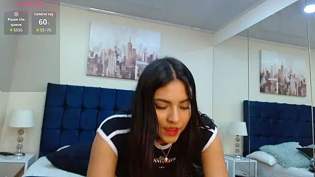 ValerieLyon  online show from 06/23/26, 07:01