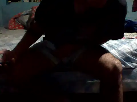 Snapshot of Martin106 chatting on 05/22/26, 01:46 Martin106 online show from 05/22/26, 01:46