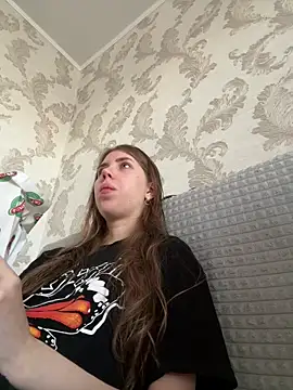 EvaAkiins online show from 06/16/26, 02:41