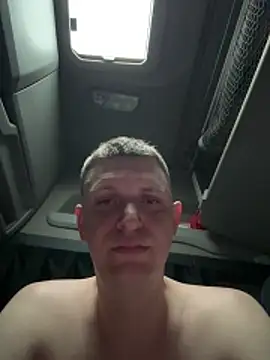 Snapshot of Pirates16 chatting on 06/17/26, 05:47 Pirates16 online show from 06/17/26, 05:47