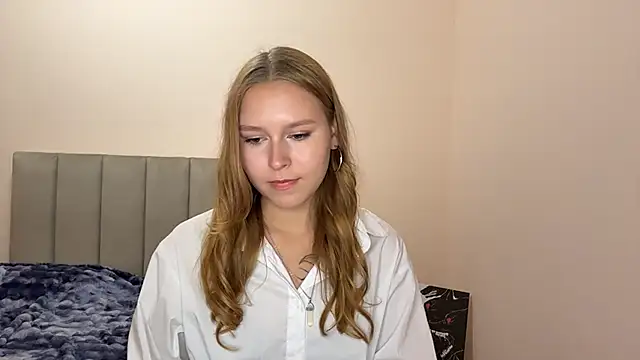 Snapshot of AlisaDreamy chatting on 05/11/26, 02:45 AlisaDreamy online show from 05/11/26, 02:45