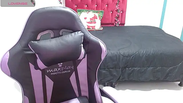 ariana1609 online show from 05/11/26, 12:44