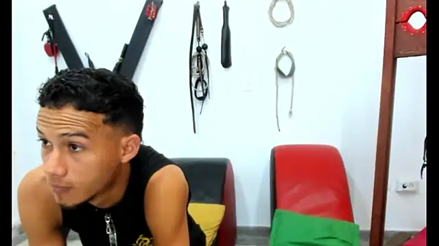 friends lust latin online show from 05/08/26, 12:10