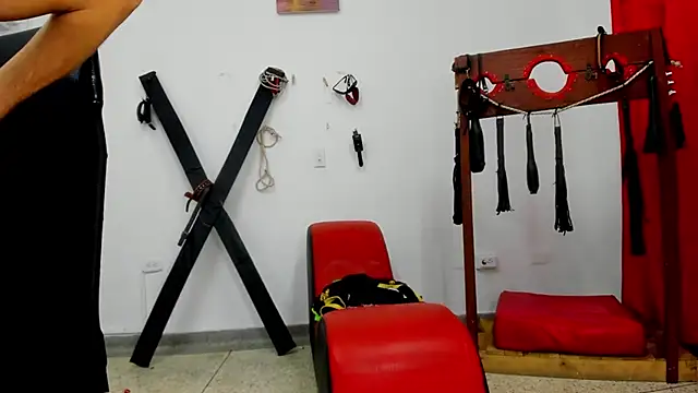 friends lust latin online show from 05/17/26, 06:04
