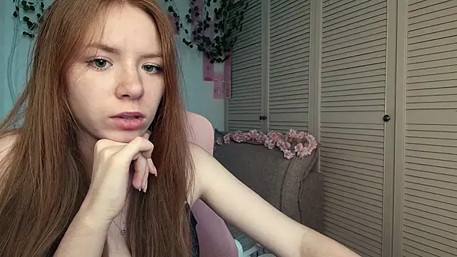Snapshot of sabelle chatting on 06/10/26, 10:25 sabelle online show from 06/10/26, 10:25