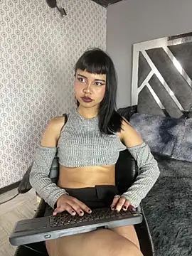 Snapshot of AntonellaCooper_Pink chatting on 05/12/26, 05:32 AntonellaCooper Pink online show from 05/12/26, 05:32