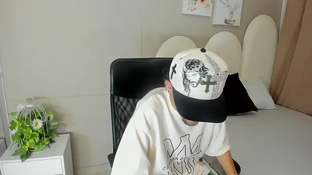 Snapshot of jake_miller__ chatting on 05/08/26, 07:19 jake miller online show from 05/08/26, 07:19