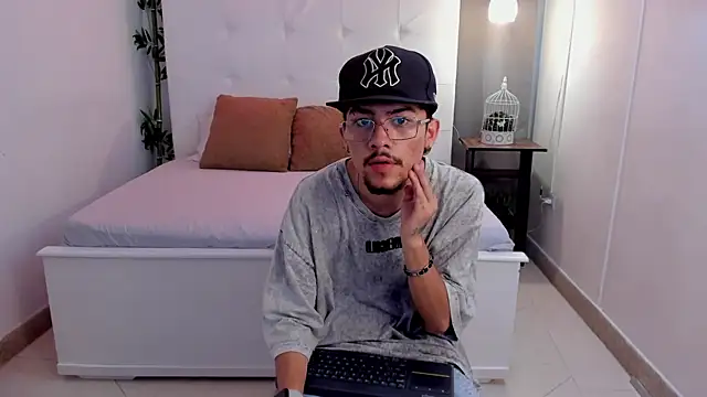 jake miller   online show from 06/10/26, 07:24