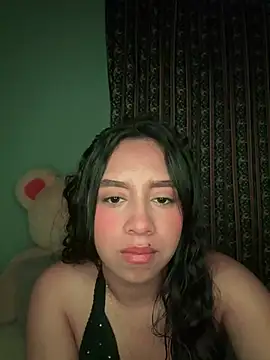 Snapshot of juli_06 chatting on 05/10/26, 05:34 juli 06 online show from 05/10/26, 05:34
